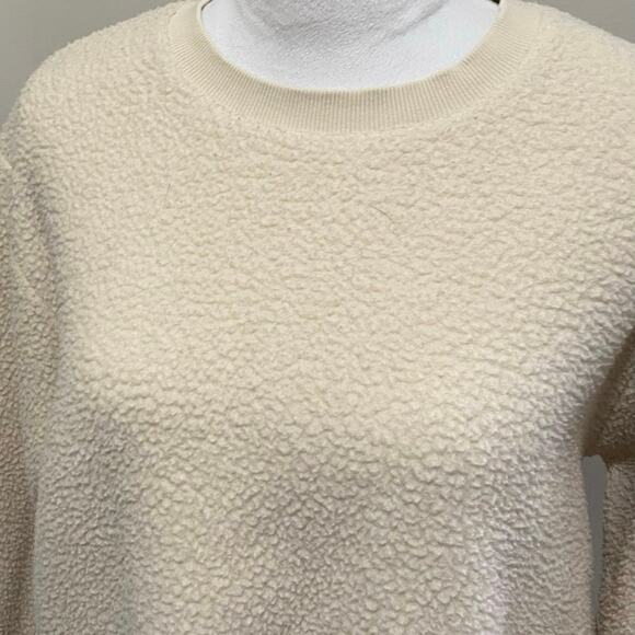 Fabletics Sherpa Fleece Pullover Size Medium Cream Color Crew Neck Coziness - Picture 2 of 6
